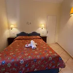 Le Camelie Guest house 3*